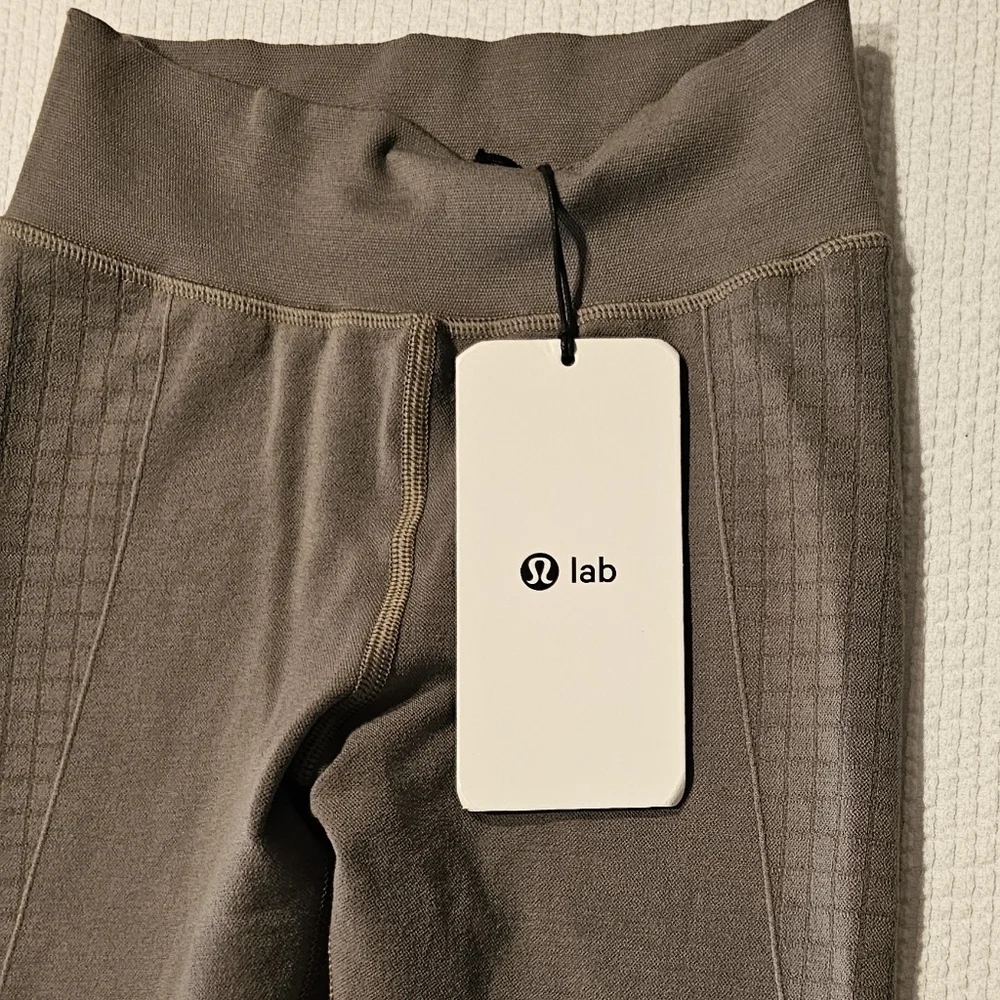 lululemon Lab Seamless W'ool-Blend Tight color rover(Grey) size 4